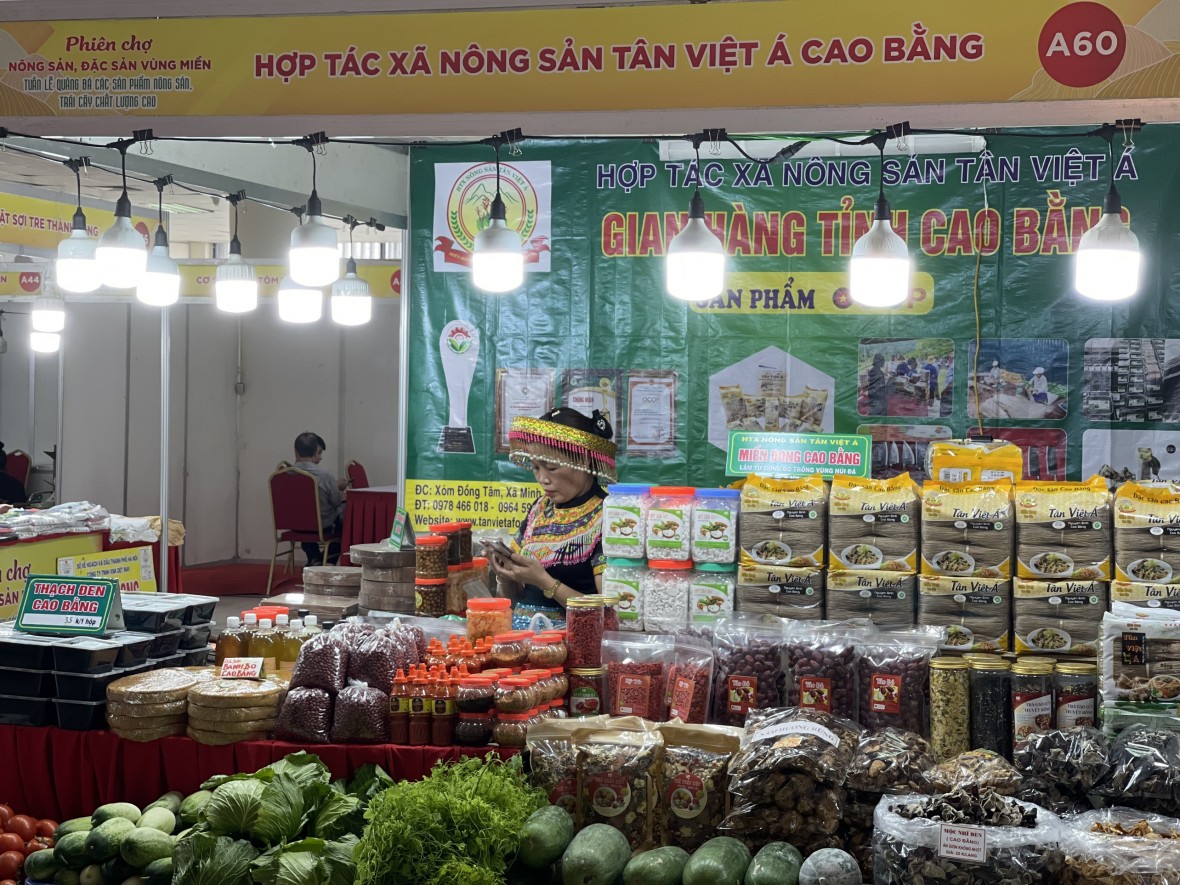 Phiên chợ nông sản, đặc sản vùng miền: Hàng Việt chinh phục người Việt Phiên chợ nông sản, đặc sản vùng miền: Hàng Việt chinh phục người Việt