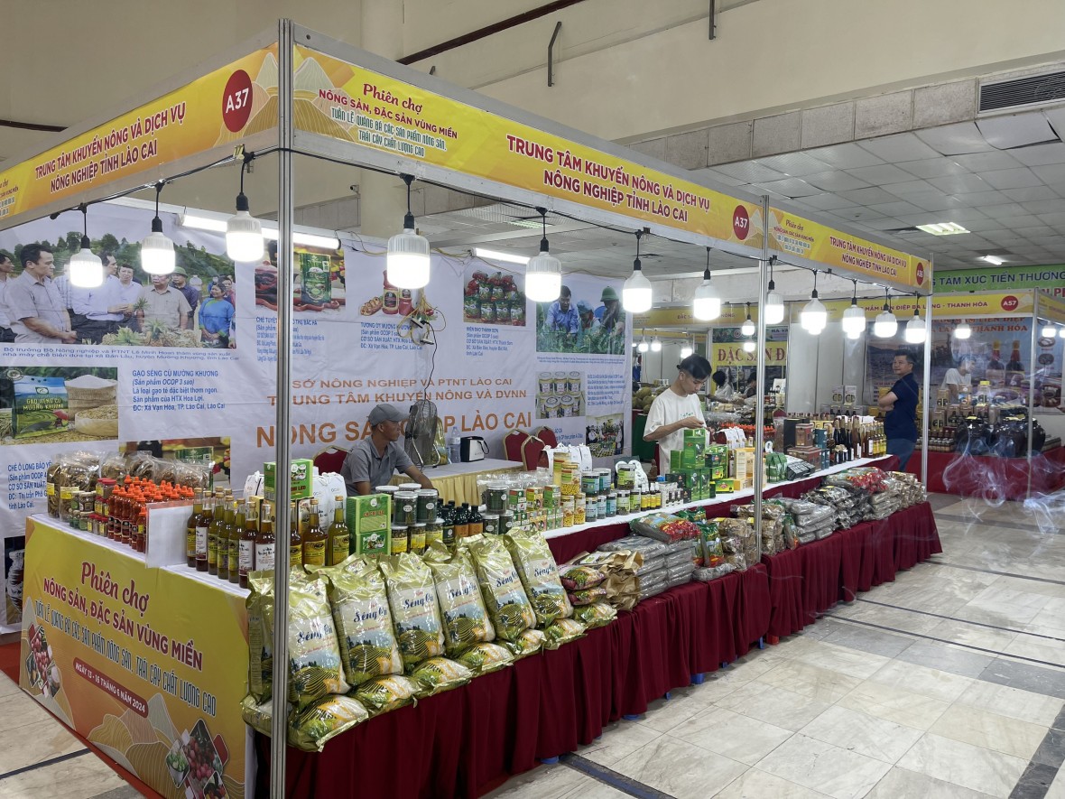 Phiên chợ nông sản, đặc sản vùng miền: Hàng Việt chinh phục người Việt Phiên chợ nông sản, đặc sản vùng miền: Hàng Việt chinh phục người Việt