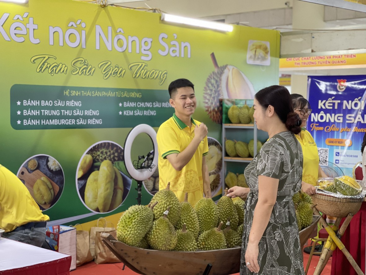 Phiên chợ nông sản, đặc sản vùng miền: Hàng Việt chinh phục người Việt Phiên chợ nông sản, đặc sản vùng miền: Hàng Việt chinh phục người Việt