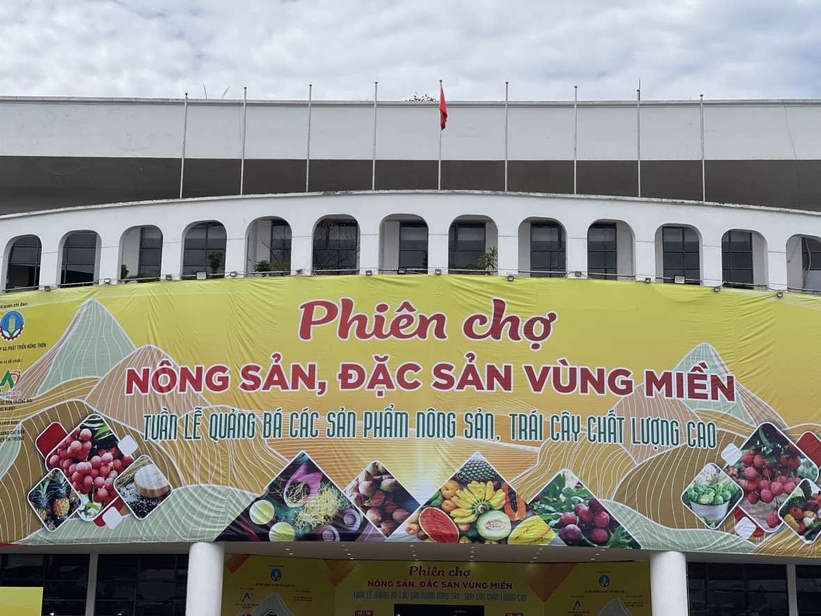 Phiên chợ nông sản, đặc sản vùng miền: Hàng Việt chinh phục người Việt Phiên chợ nông sản, đặc sản vùng miền: Hàng Việt chinh phục người Việt