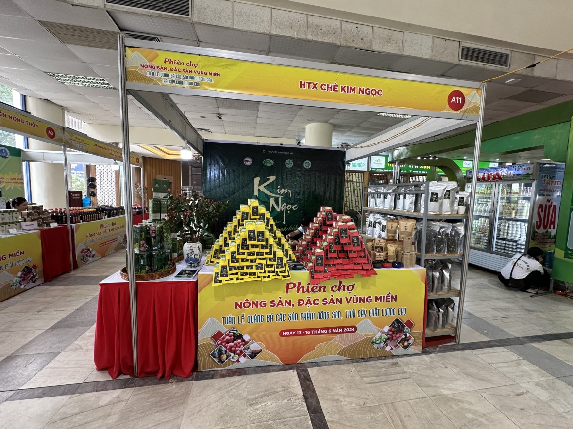 Phiên chợ nông sản, đặc sản vùng miền: Hàng Việt chinh phục người Việt Phiên chợ nông sản, đặc sản vùng miền: Hàng Việt chinh phục người Việt