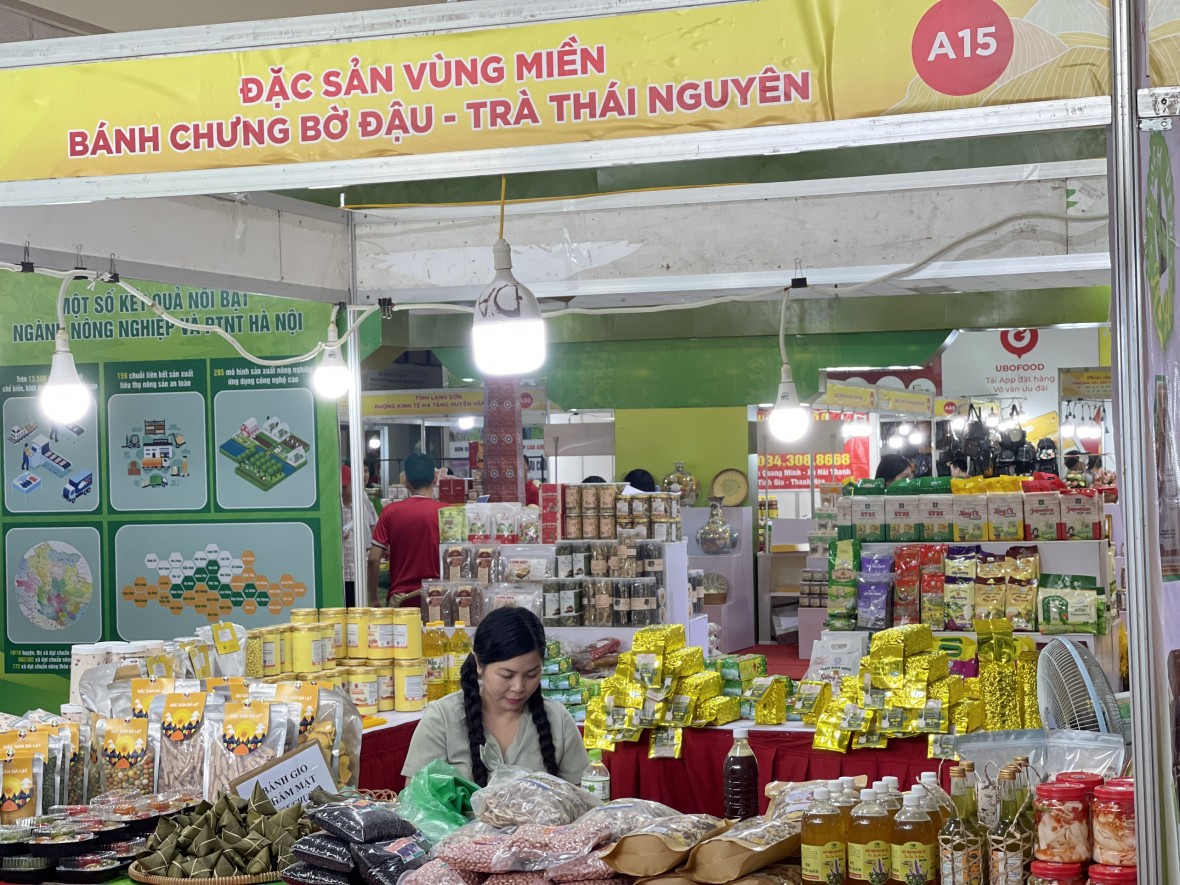 Phiên chợ nông sản, đặc sản vùng miền: Hàng Việt chinh phục người Việt Phiên chợ nông sản, đặc sản vùng miền: Hàng Việt chinh phục người Việt