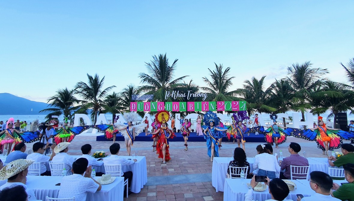Rực rỡ sắc màu trên tuyến Rực rỡ sắc màu trên tuyến
