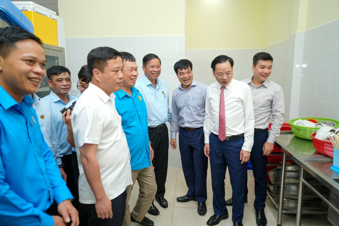 Phân bón miền Nam: Hoàn thành công trình “Nhà ăn ca” sớm 40 ngày