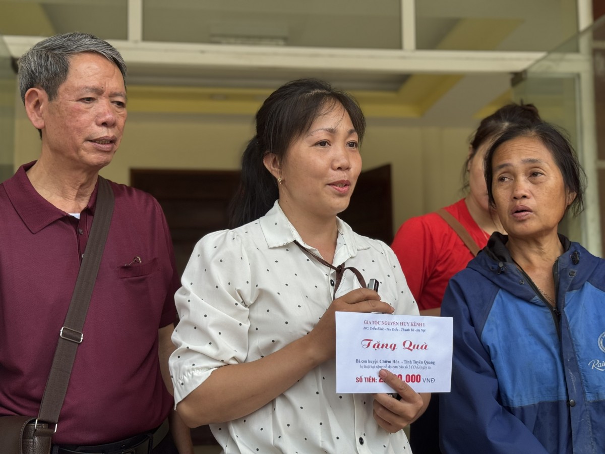 Chung tay chia sẻ khó khăn với người dân Chiêm Hoá bị thiệt hại do cơn bão số 3 Chung tay chia sẻ khó khăn với người dân Chiêm Hoá bị thiệt hại do cơn bão số 3