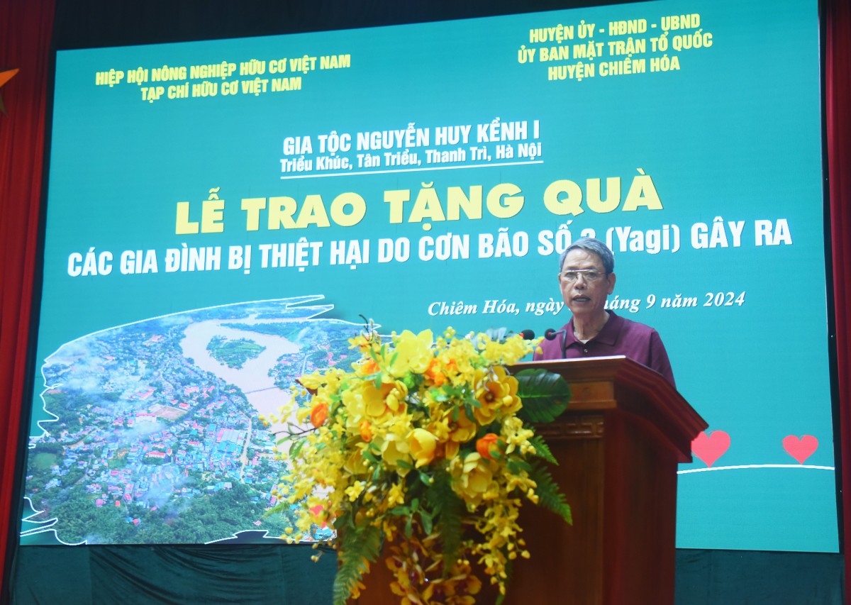 Chung tay chia sẻ khó khăn với người dân Chiêm Hoá bị thiệt hại do cơn bão số 3 Chung tay chia sẻ khó khăn với người dân Chiêm Hoá bị thiệt hại do cơn bão số 3