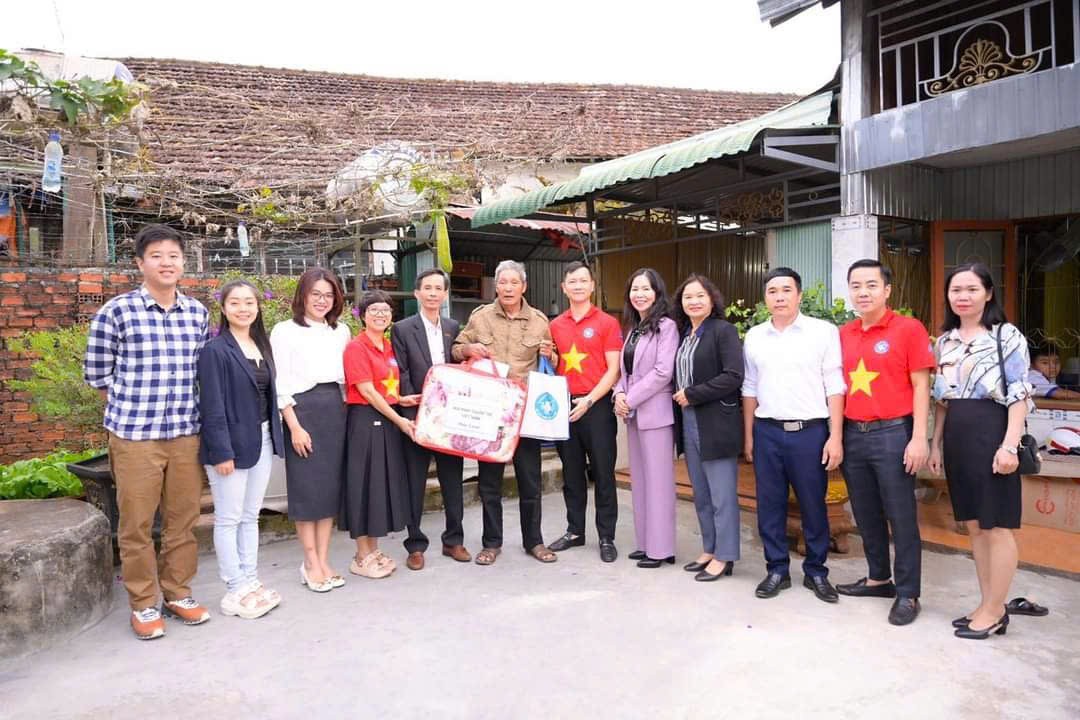 Đắk Nông: Khám bệnh, tặng quà, phát thuốc miễn phí cho người dân Đắk Nông: Khám bệnh, tặng quà, phát thuốc miễn phí cho người dân