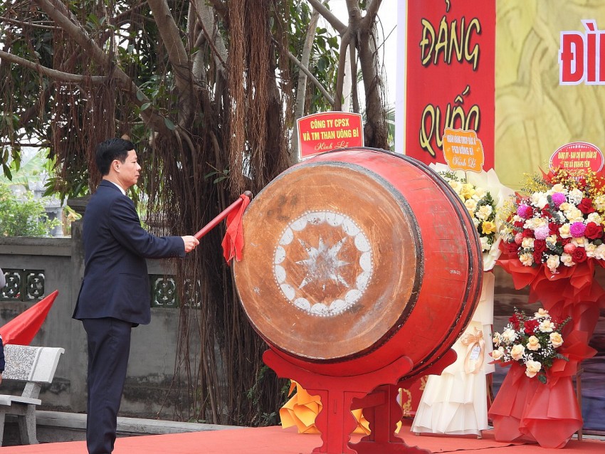ông Phạm Tuấn Đạt, Phó Bí thư Thành ủy, Chủ tịch UBND TP Uông Bí đã gióng trống khai hội Đình Đền Công năm 2025 ông Phạm Tuấn Đạt, Phó Bí thư Thành ủy, Chủ tịch UBND TP Uông Bí đã gióng trống khai hội Đình Đền Công năm 2025