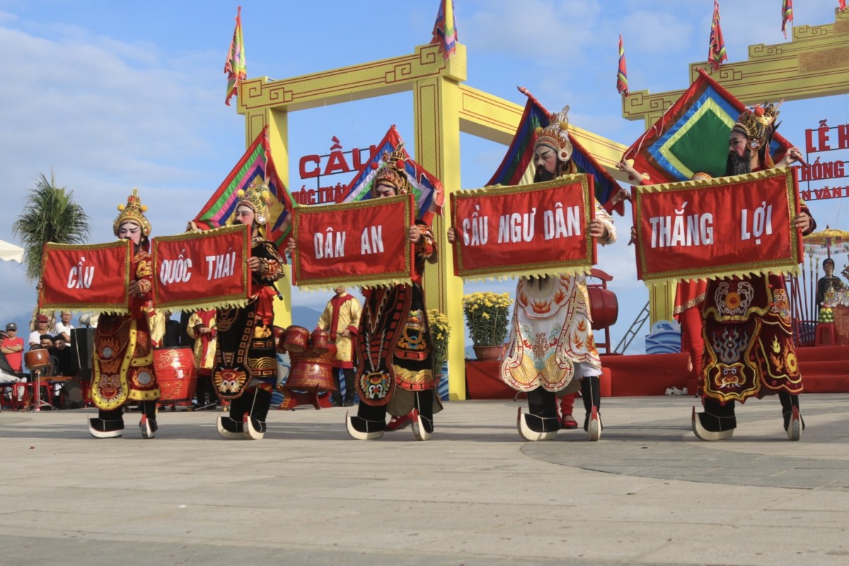 Lễ hội Cầu Ngư: Nét đẹp truyền thống của người dân vùng biển Đà Nẵng Lễ hội Cầu Ngư: Nét đẹp truyền thống của người dân vùng biển Đà Nẵng