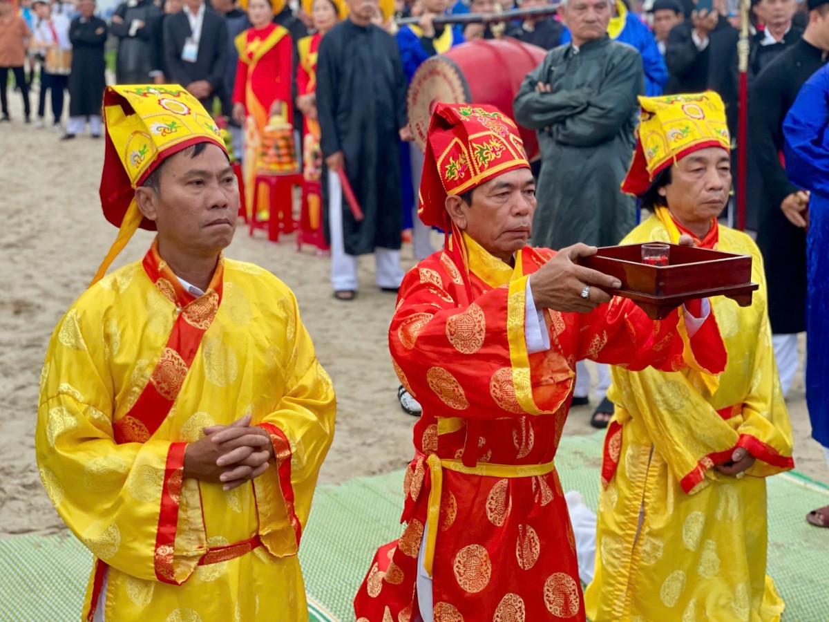 Lễ hội Cầu Ngư: Nét đẹp truyền thống của người dân vùng biển Đà Nẵng Lễ hội Cầu Ngư: Nét đẹp truyền thống của người dân vùng biển Đà Nẵng