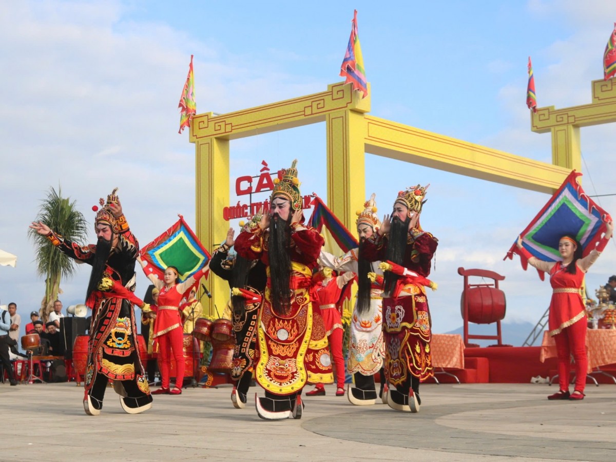 Lễ hội Cầu Ngư: Nét đẹp truyền thống của người dân vùng biển Đà Nẵng Lễ hội Cầu Ngư: Nét đẹp truyền thống của người dân vùng biển Đà Nẵng