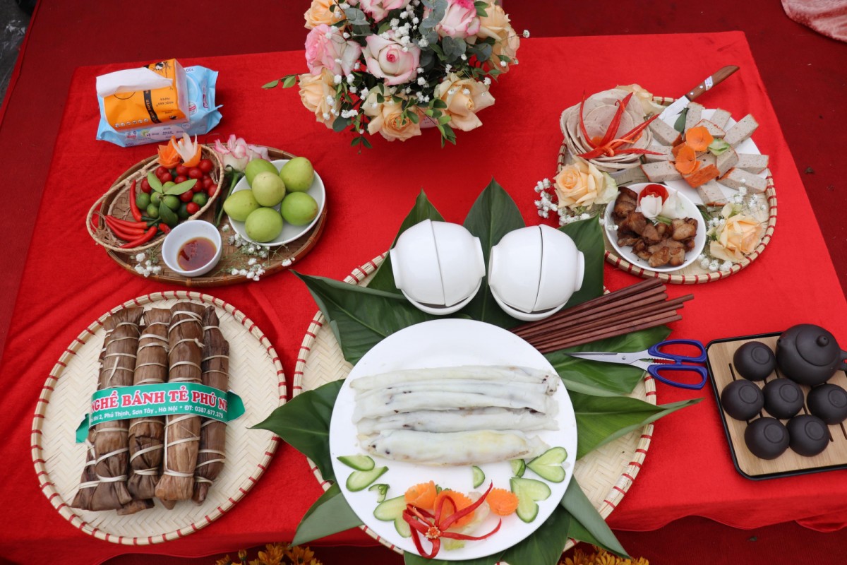 Những chiếc bánh tẻ Phú Nhi thơm ngon tại hội thi Những chiếc bánh tẻ Phú Nhi thơm ngon tại hội thi