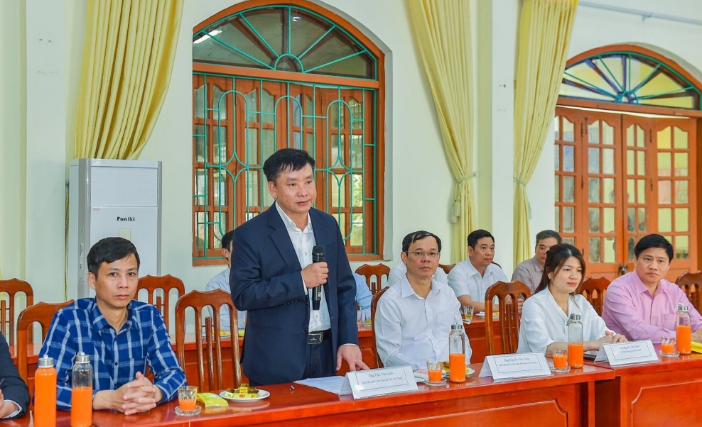 Bộ trưởng Bộ Nông nghiệp Hàn Quốc thăm vùng sản xuất cà rốt tại Hải Dương
