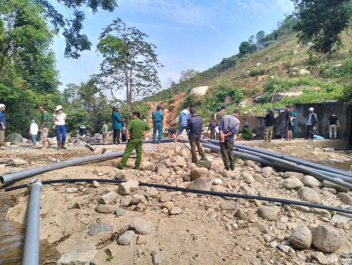 Huyện ủy Đam Rông chỉ đạo xử lý dứt điểm việc sử dụng nguồn nước mặt không đúng quy định để nuôi cá Tầm