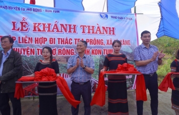 Kon Tum: Khánh thành, đưa vào sử dụng 2 cây cầu sắt dẫn vào điểm du lịch thác Tea Prông
