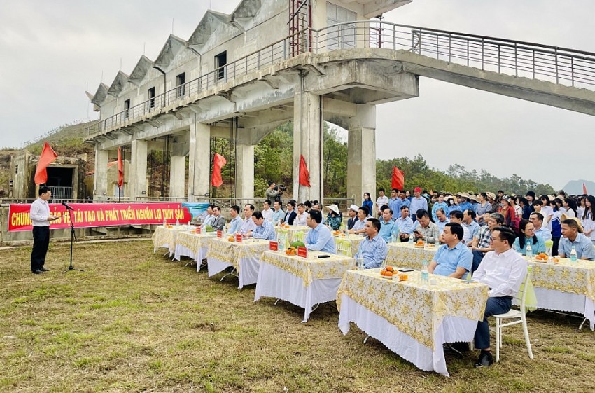 Ông Nghiêm Xuân Cường, Phó Chủ tịch UBND tỉnh phát biểu tại buổi lễ.