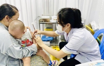 Dịch sởi bùng phát: Bộ Y tế yêu cầu bệnh viện siết chặt kiểm soát và điều trị