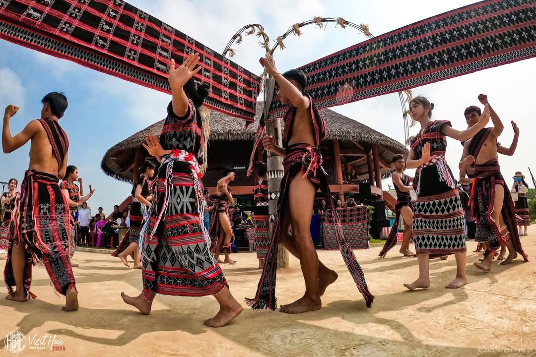 Ngày hội tôn vinh bản sắc văn hóa “Sắc Xuân vùng cao A Lưới”