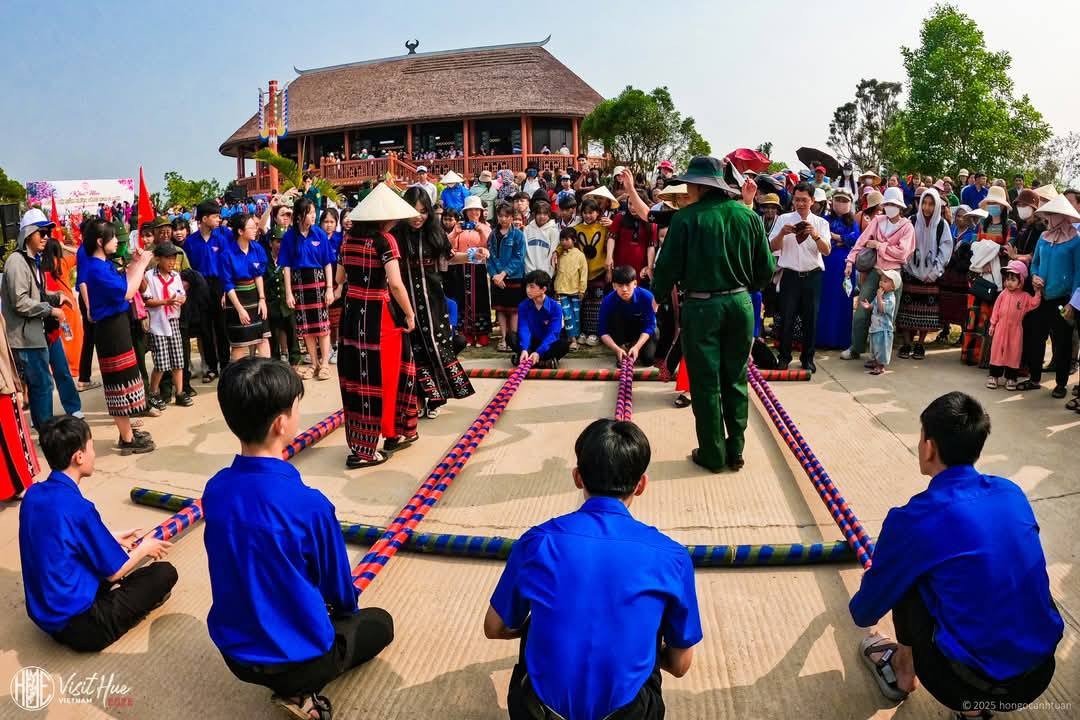 Ngày hội tôn vinh bản sắc văn hóa “Sắc Xuân vùng cao A Lưới”