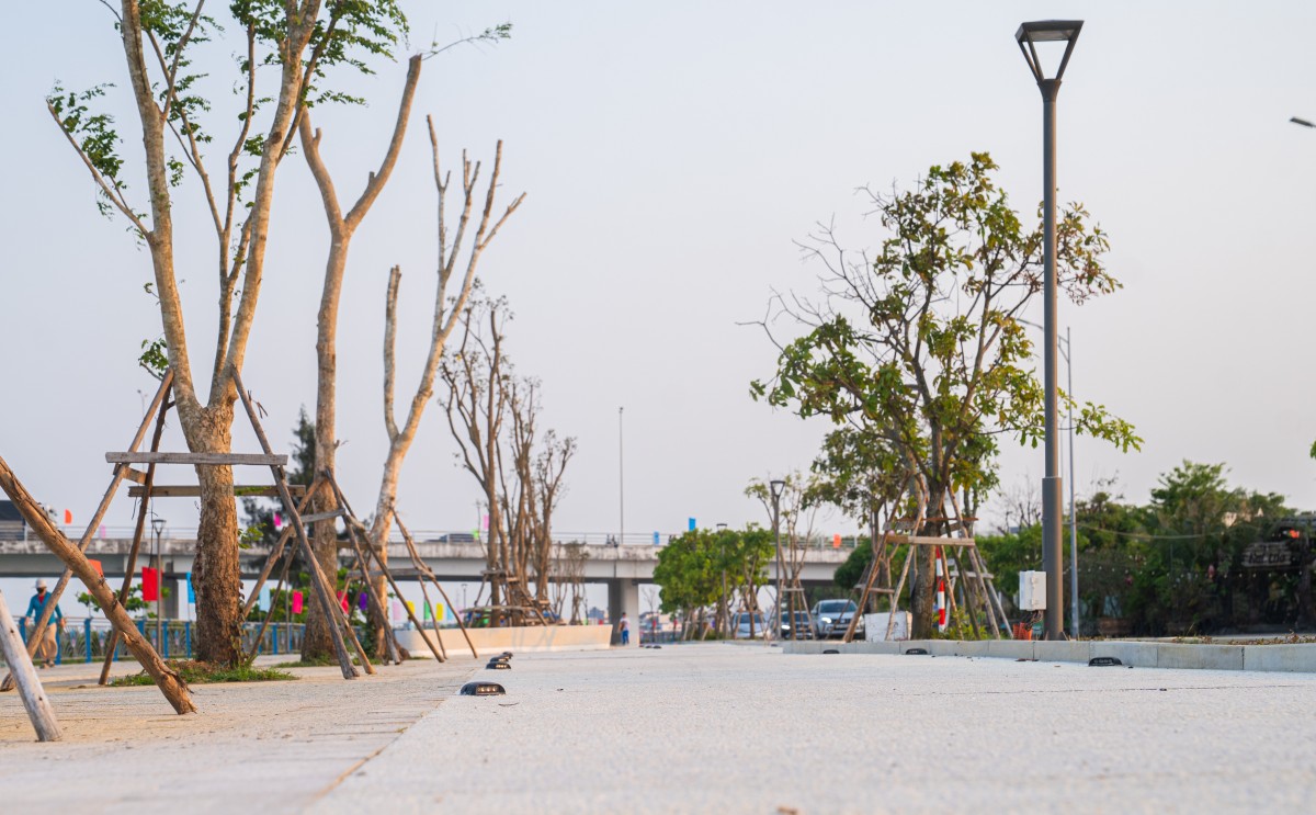 “Mục sở thị” lối dành riêng cho xe đạp dọc tuyến đường Thăng Long “Mục sở thị” lối dành riêng cho xe đạp dọc tuyến đường Thăng Long