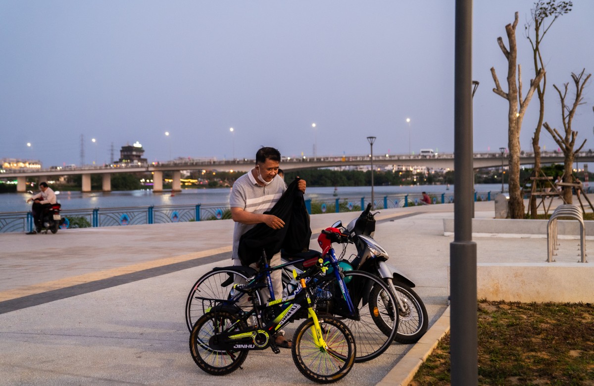 “Mục sở thị” lối dành riêng cho xe đạp dọc tuyến đường Thăng Long “Mục sở thị” lối dành riêng cho xe đạp dọc tuyến đường Thăng Long