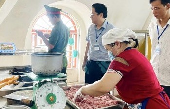 Nông nghiệp Việt Nam: "Song hành" giữa an toàn thực phẩm và biến đổi khí hậu