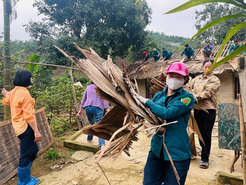 Chung sức xóa nhà tạm, dột nát cho gia đình khó khăn ở Chiêm Hóa, Tuyên Quang
