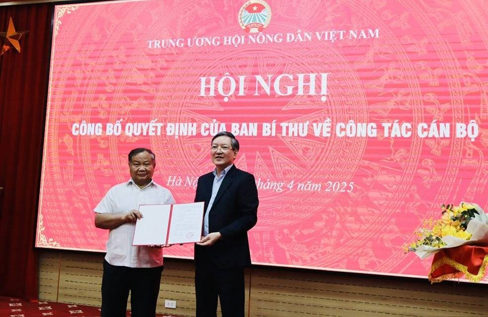 Hội Nông dân Việt Nam công bố quyết định của Ban Bí thư về công tác cán bộ