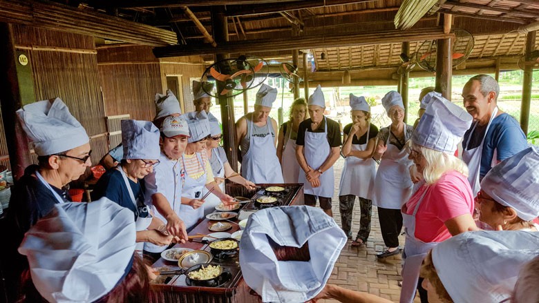 Du lịch canh nông – mô hình kết hợp giữa sản xuất nông nghiệp và hoạt động du lịch – đang trở thành xu hướng phát triển mới, giúp đa dạng hóa sản phẩm du lịch, nâng cao giá trị nông sản, đồng thời tạo động lực tăng trưởng kinh tế nông thôn theo hướng bền vững.
