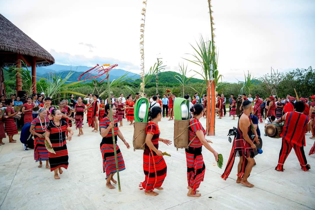 Câu chuyện nông dân A Lưới 