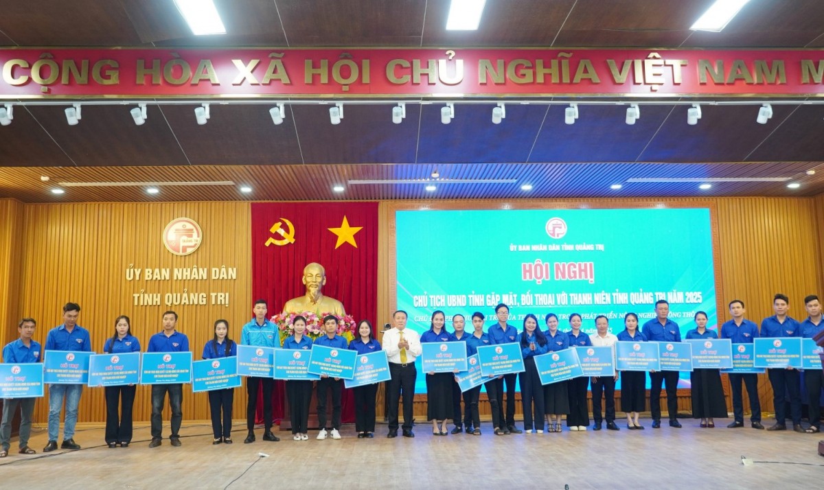 Quyền Chủ tịch tỉnh Quảng Trị gặp mặt, đối thoại với thanh niên năm 2025