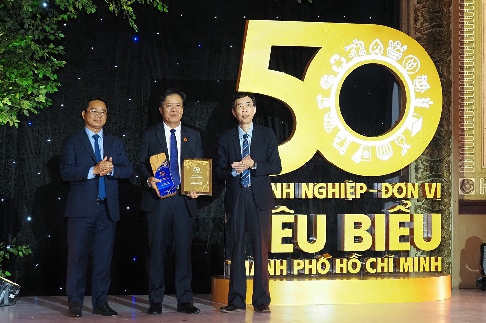 Công ty CP Phân bón Bình Điền trong top 50 doanh nghiệp và đơn vị tiêu biểu của TP. HCM
