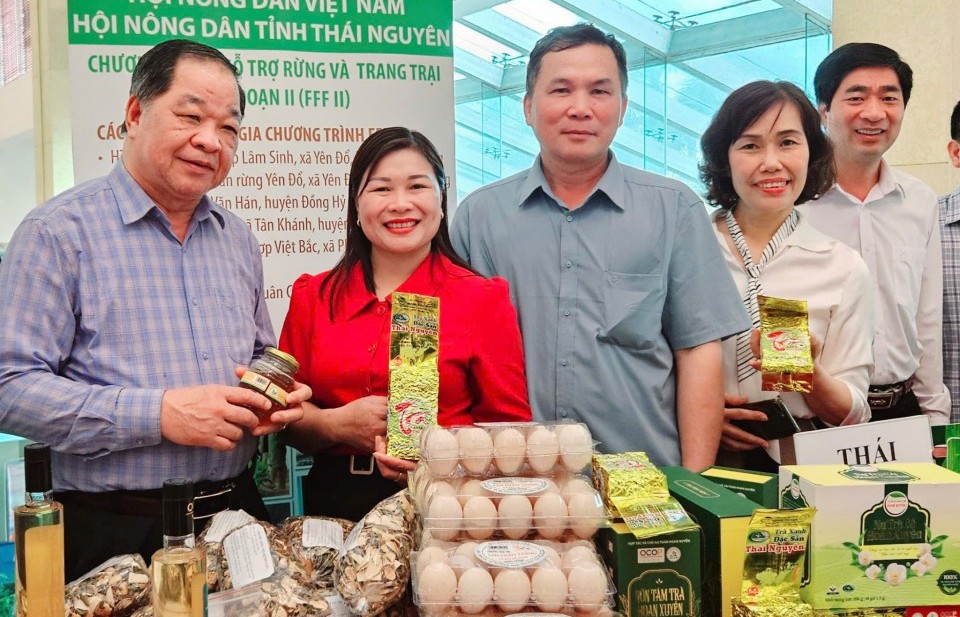 Hơn 15.000 nông dân hưởng lợi từ Chương trình Hỗ trợ rừng và trang trại