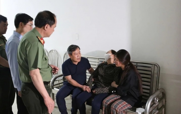 Quảng Ninh: Lãnh đạo tỉnh thăm hỏi, động viên người nhà chiến sĩ hy sinh khi bắt tội phạm ma túy