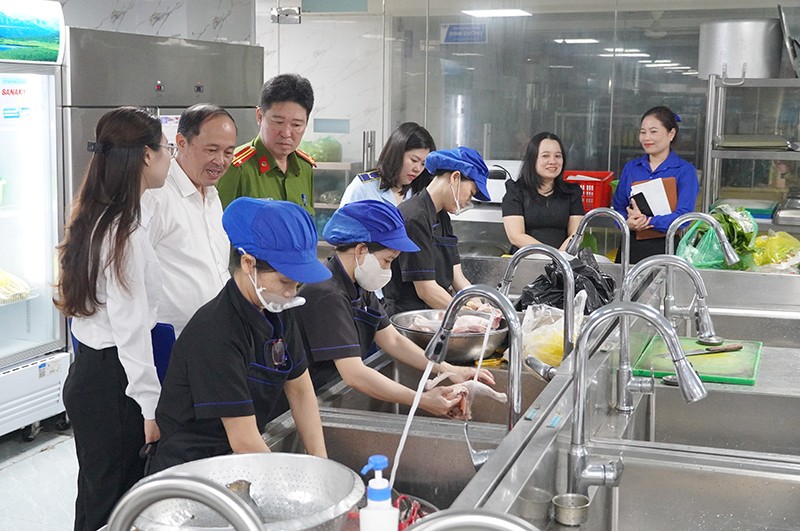 Quảng Bình: Kiểm tra một số cơ sở về an toàn thực phẩm trên địa bàn
