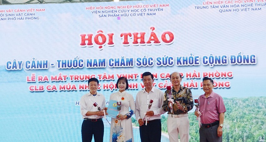 80- 90% cây cảnh là vị thuốc nam, có tác dụng phòng - chữa bệnh
