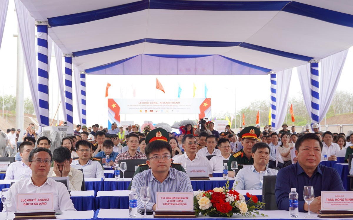 Quảng Bình: Cao tốc Bắc - Nam phía Đông đoạn Bùng - Vạn Ninh thông xe kỹ thuật