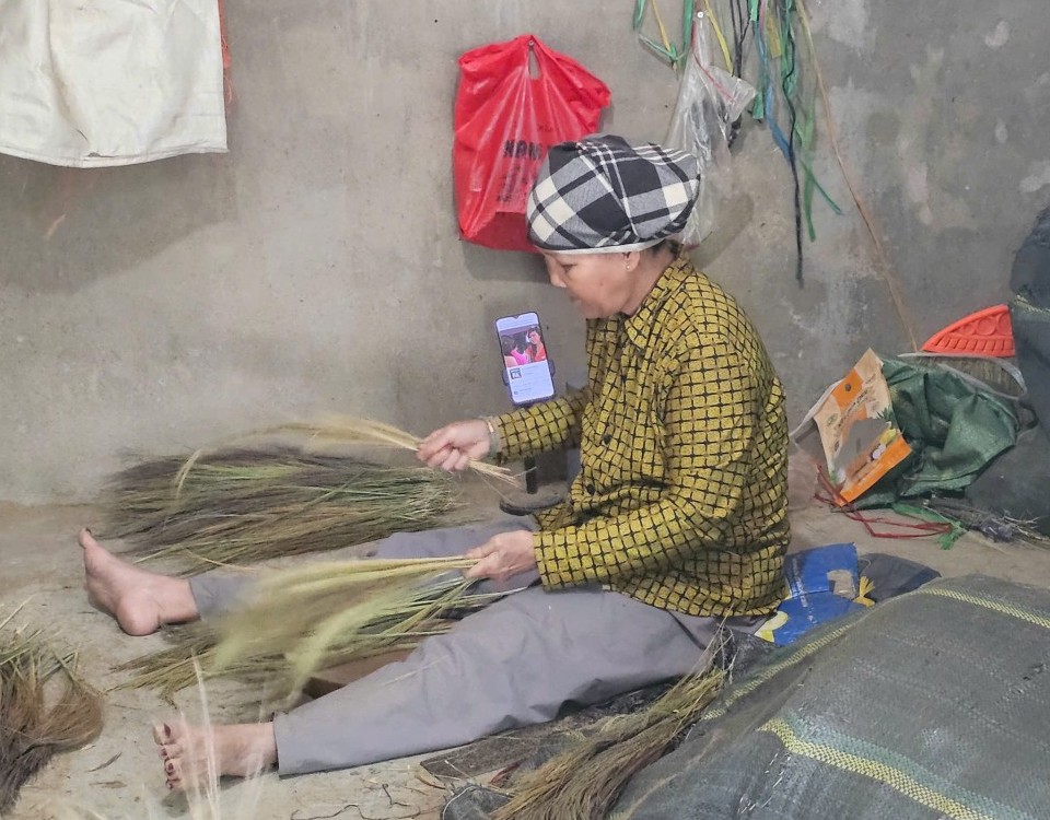 Phú Yên: Sản phẩm chổi đót Mỹ Thành đem lại sinh kế ổn định cho người dân