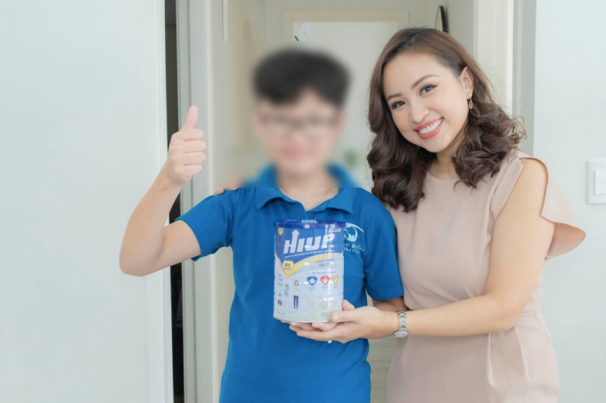 Quảng cáo sữa sai sự thật, BTV Quang Minh, MC Vân Hugo dự kiến bị phạt 107,5 triệu đồng