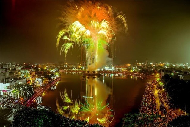 Quảng Ninh: Tổ chức bắn pháo hoa nổ tại TP Cẩm Phả và Móng Cái