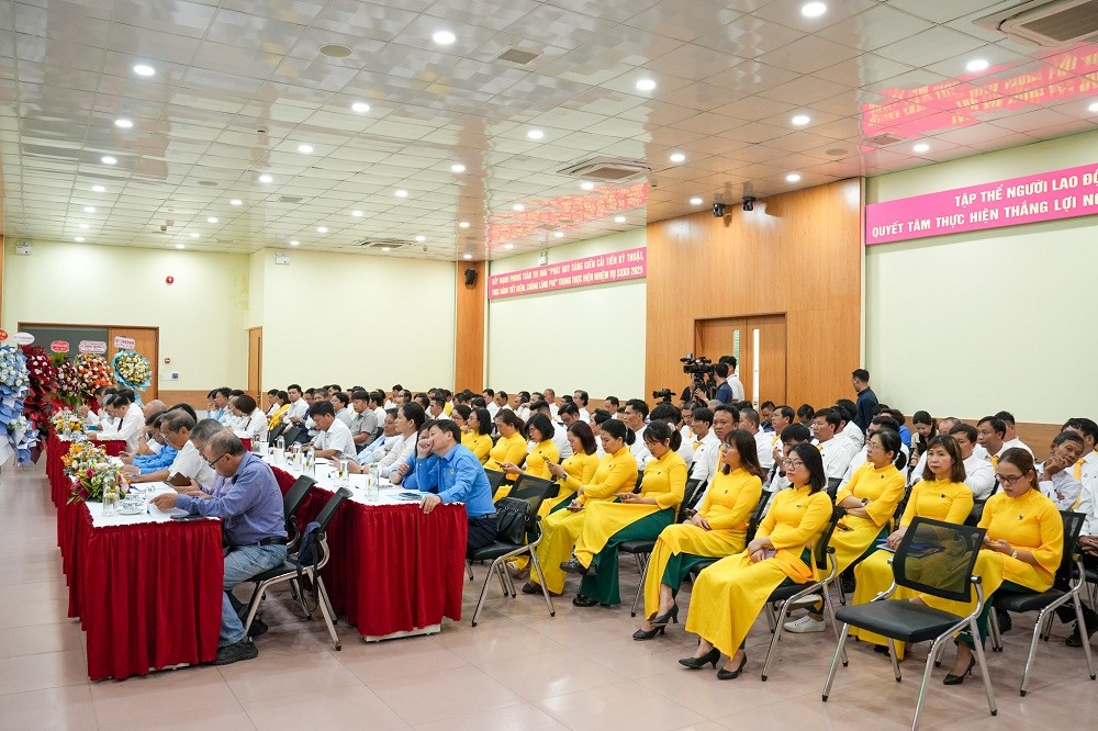 Đông đảo Đại biểu Người lao động Công ty CP Phân bón Bình Điền tham dự Hội nghị.