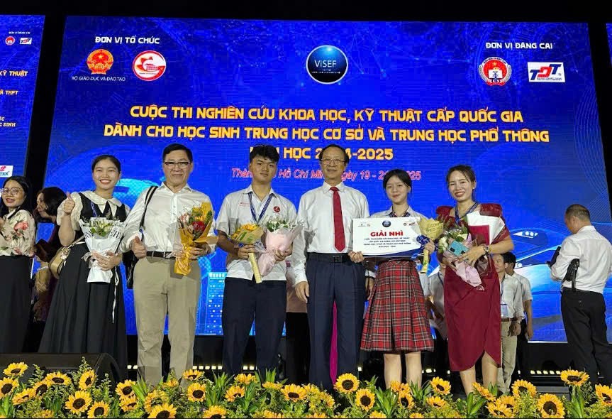 Máy tách Sầu riêng và ứng dụng AI giám sát cây trồng: Hứa hẹn mang lại nhiều lợi ích cho cộng động