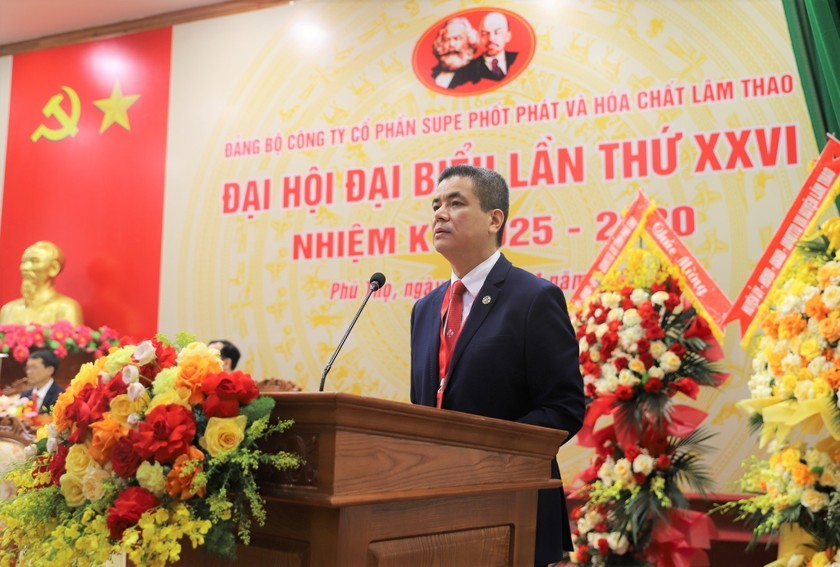 Ông Phạm Thanh Tùng, Uỷ viên BCH Đảng bộ Tập đoàn Hóa chất Việt Nam, Bí thư Đảng uỷ, Tổng Giám đốc Công ty phát biểu tại Đại hội