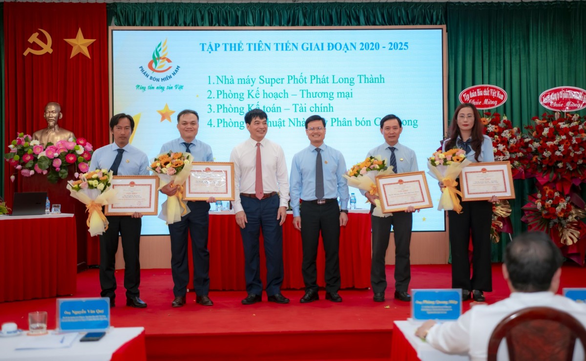 Phân bón Miền Nam: Người lao động là trung tâm trong mọi hoạt động sản xuất kinh doanh