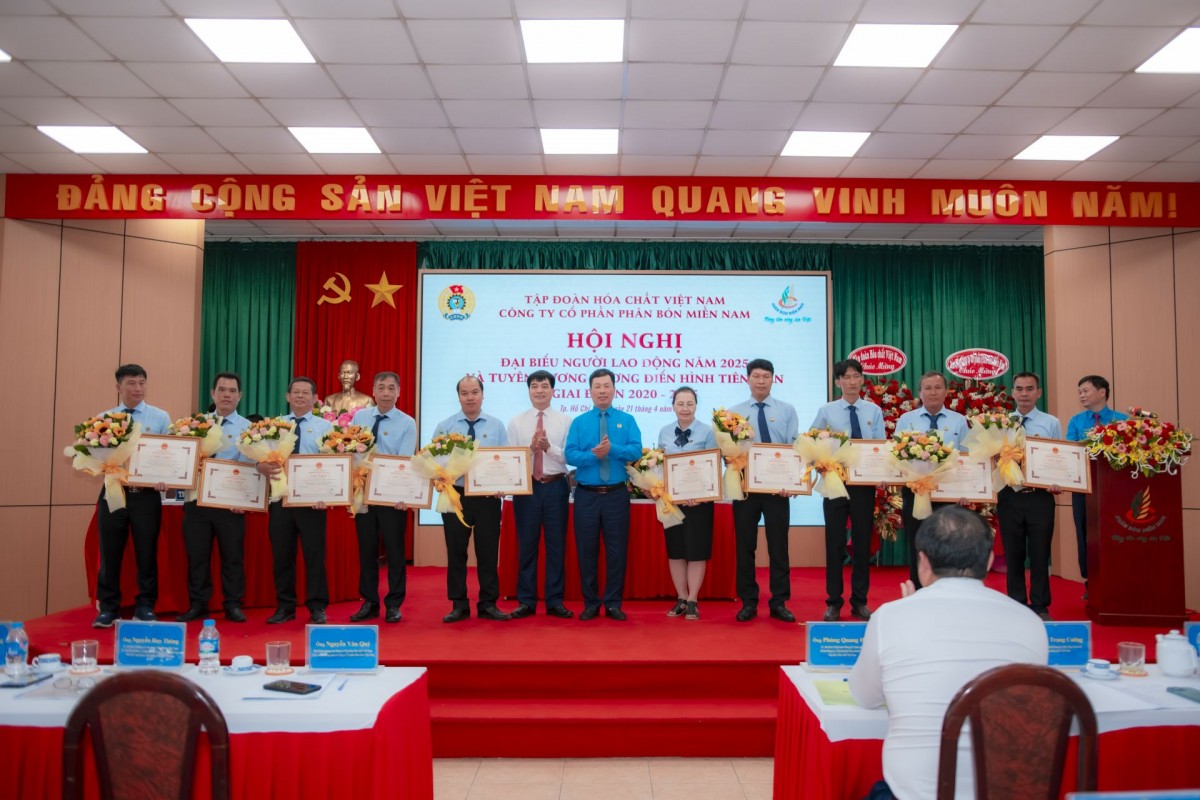 Phân bón Miền Nam: Người lao động là trung tâm trong mọi hoạt động sản xuất kinh doanh