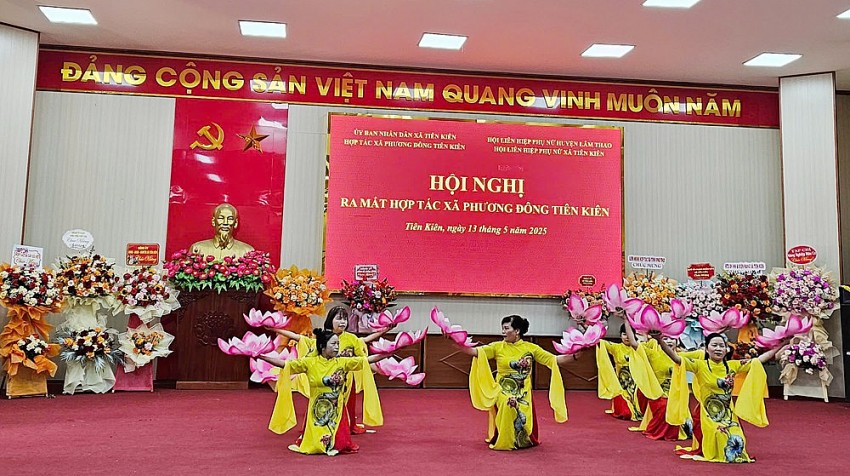 Ra mắt HTX Phương Đông Tiên Kiên: Góp phần phát huy các giá trị văn hóa bản địa
