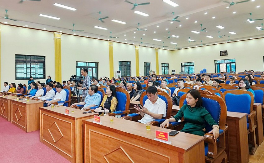 Ra mắt HTX Phương Đông Tiên Kiên: Góp phần phát huy các giá trị văn hóa bản địa Ra mắt HTX Phương Đông Tiên Kiên: Góp phần phát huy các giá trị văn hóa bản địa