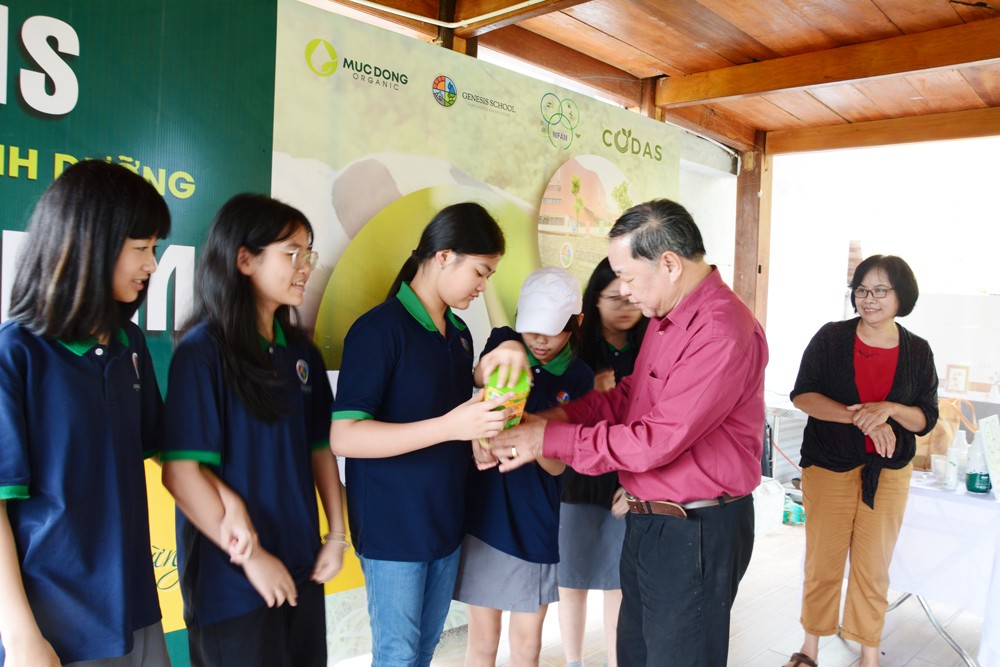 Trải nghiệm tại Mục Đồng farm: Giúp học sinh trường Genesis hiểu rõ giá trị của nông nghiệp hữu cơ với cuộc sống