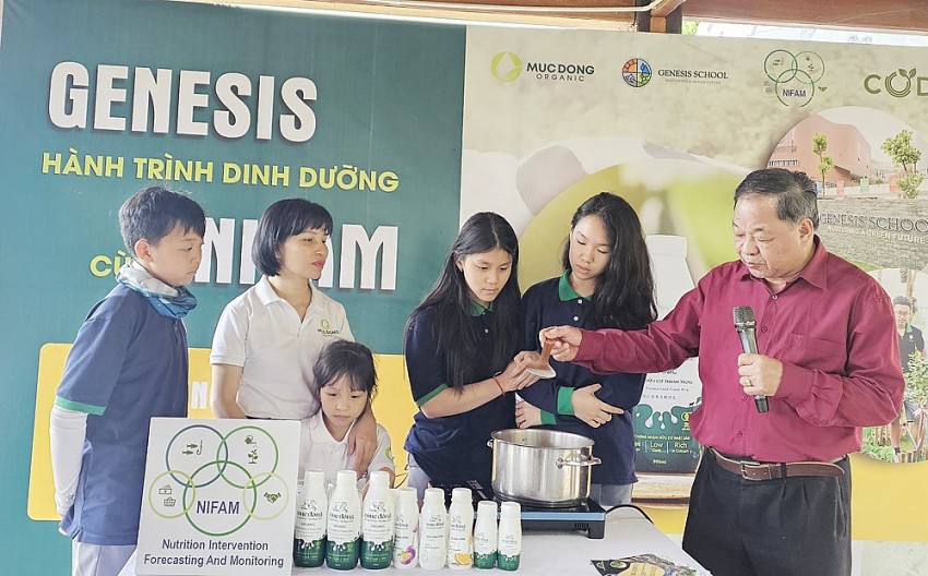 Trải nghiệm thực tiễn tại Mục Đồng farm giúp học sinh trường Genesis hiểu rõ giá trị của nông nghiệp hữu cơ với cuộc sống