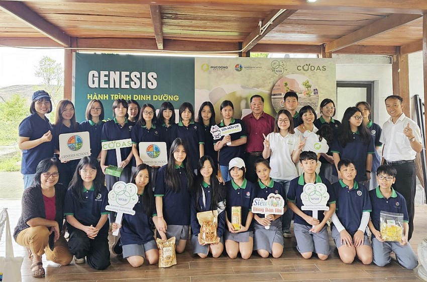 Trải nghiệm thực tiễn tại Mục Đồng farm giúp học sinh trường Genesis hiểu rõ giá trị của nông nghiệp hữu cơ với cuộc sống